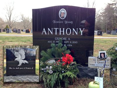 Black Granite Upright Monument Anthony Memorial with Porcelain Portrait